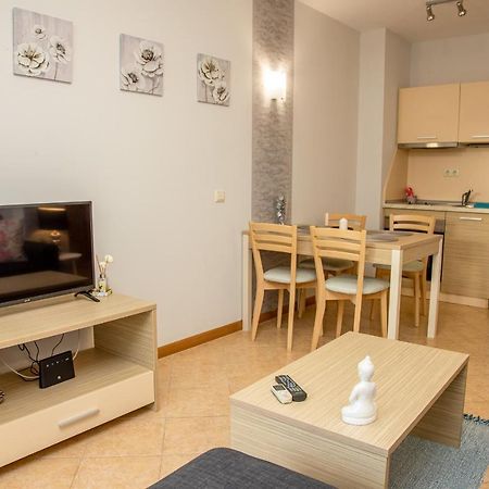 Sunny Apartment In A Complex With A Pool And Gym By Flаt Manаger Sunny Beach Buitenkant foto