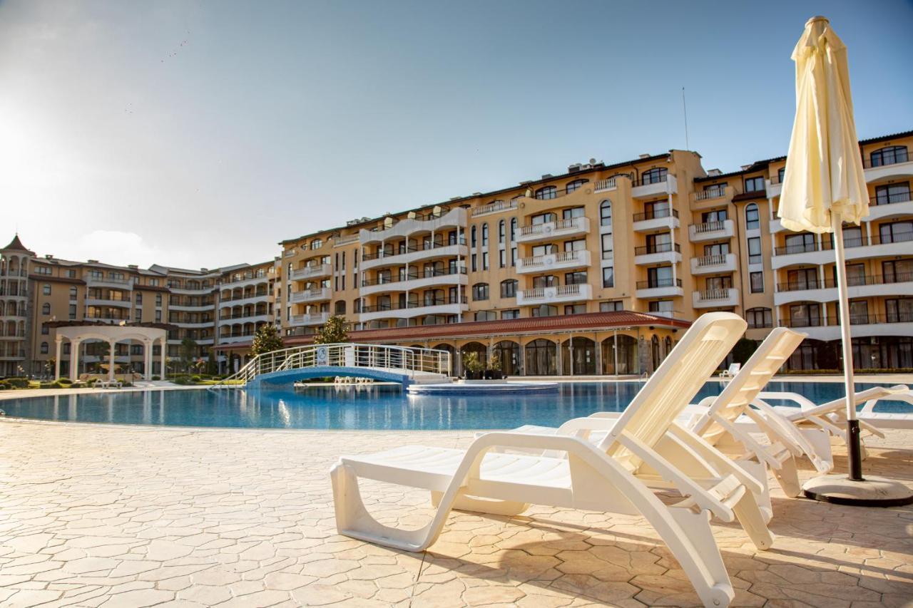 Sunny Apartment In A Complex With A Pool And Gym By Flаt Manаger Sunny Beach Buitenkant foto