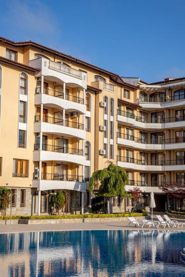 Sunny Apartment In A Complex With A Pool And Gym By Flаt Manаger Sunny Beach Buitenkant foto